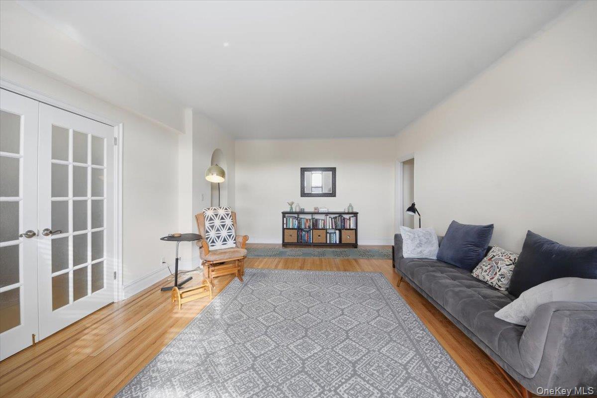 43 Calton Road, Unit 4A New Rochelle, NY 10804 - Photo 2 of 22