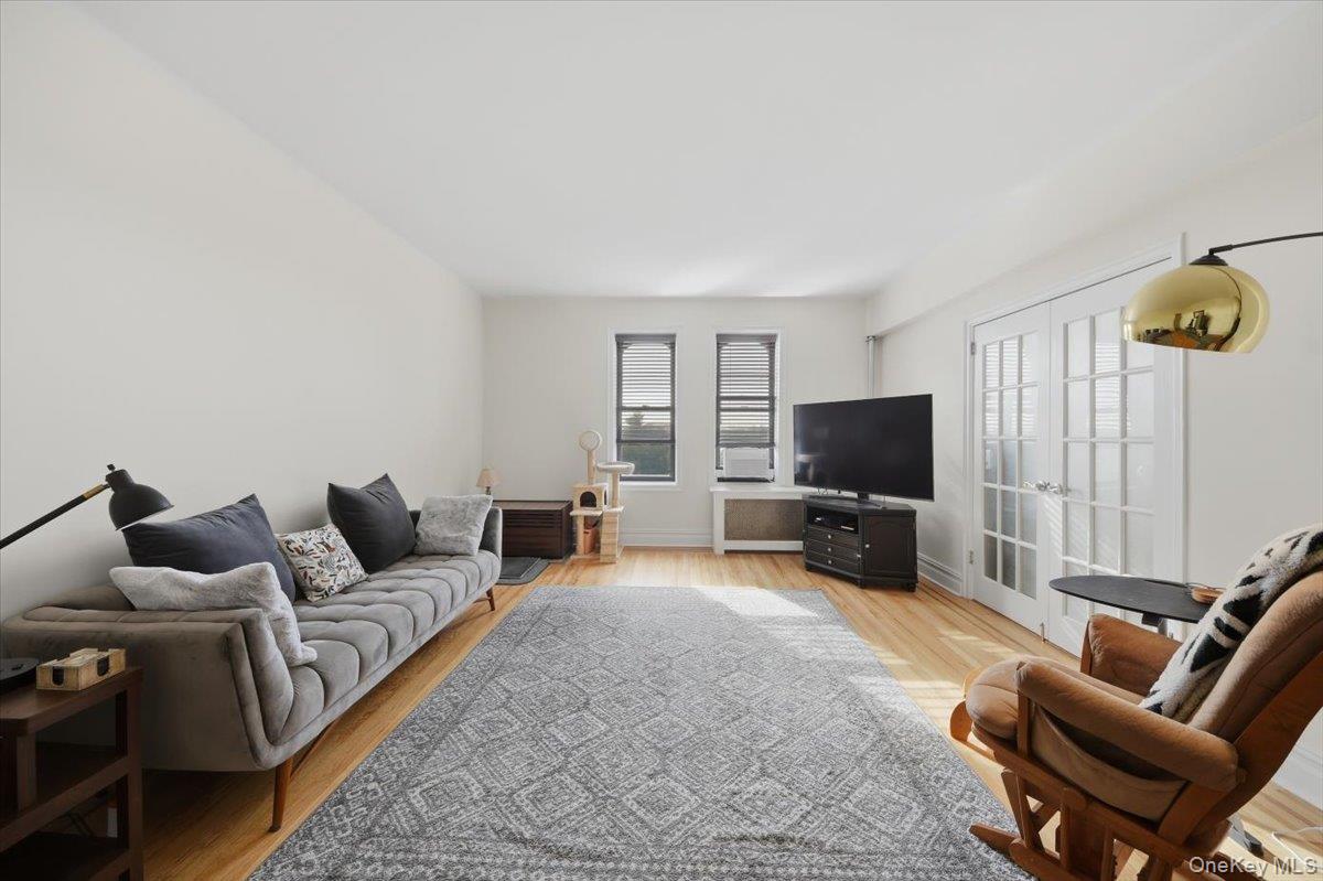 43 Calton Road, Unit 4A New Rochelle, NY 10804 - Photo 3 of 22