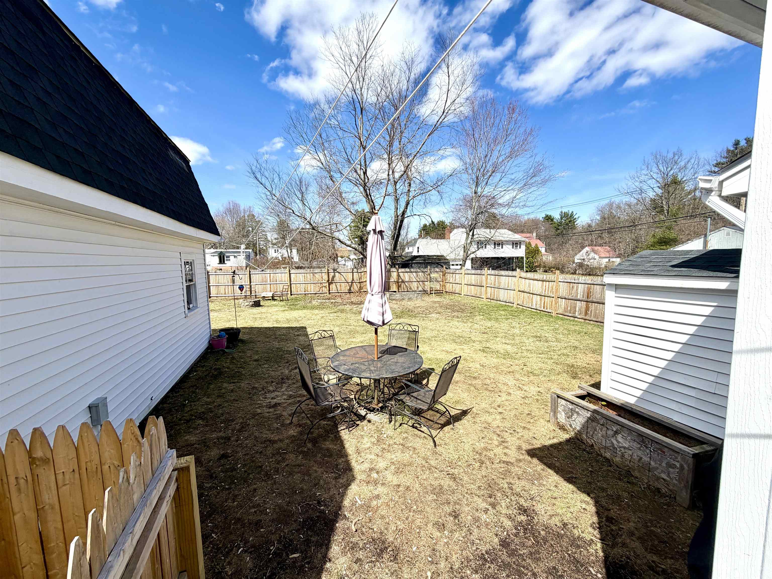 12 Lawn Avenue Rochester, NH 03867 - Photo 25 of 38