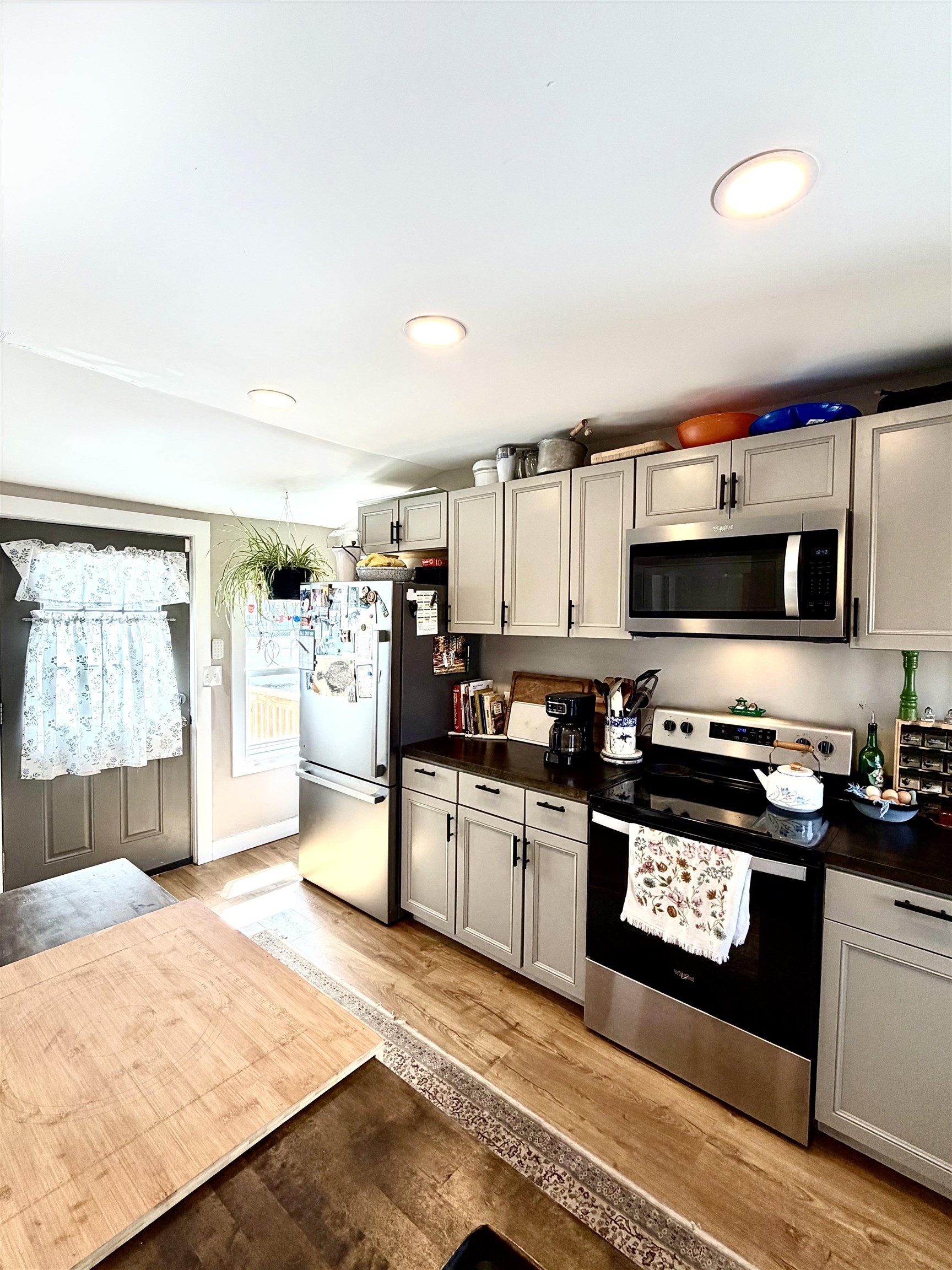 12 Lawn Avenue Rochester, NH 03867 - Photo 5 of 38