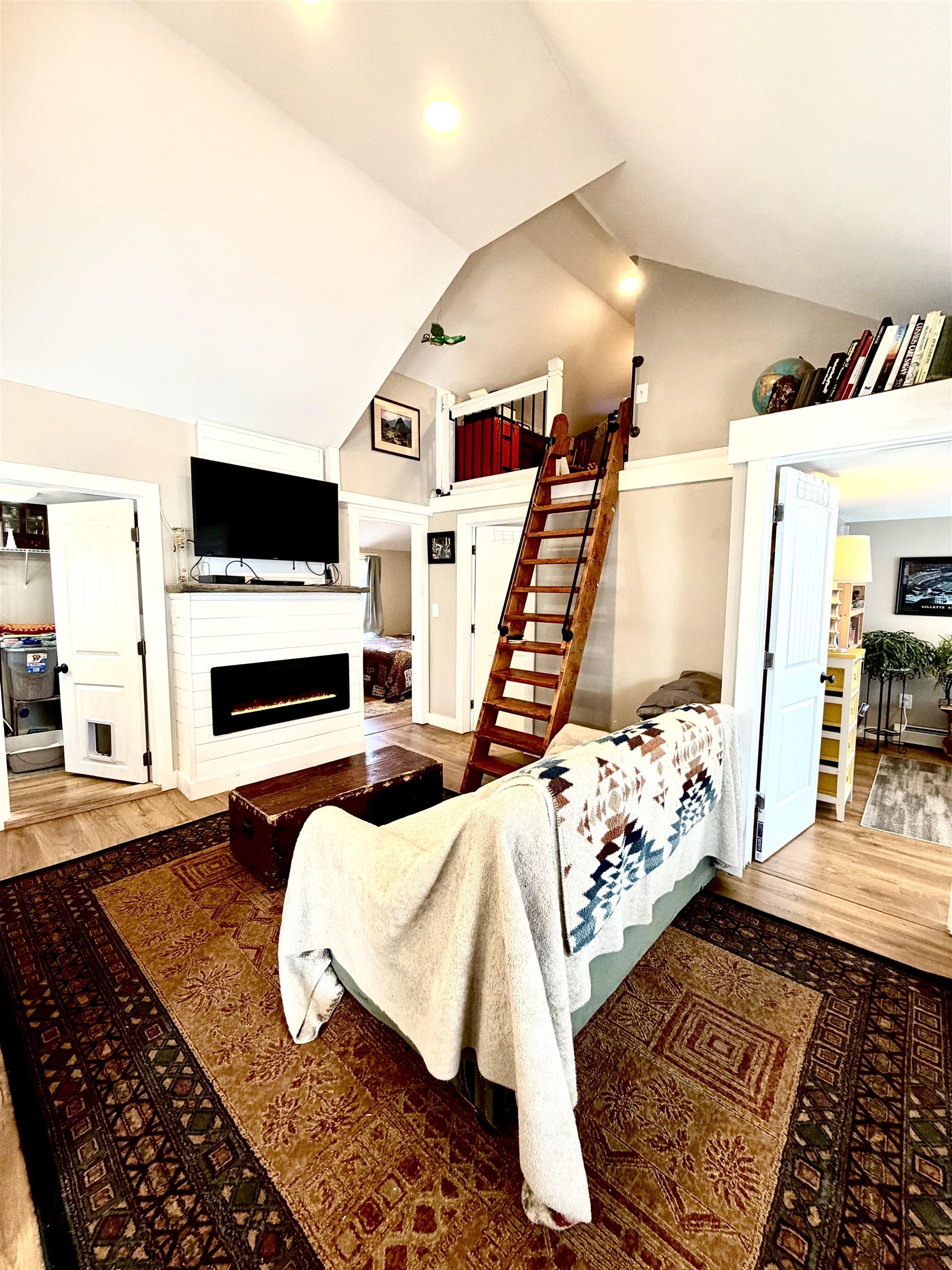 12 Lawn Avenue Rochester, NH 03867 - Photo 7 of 38