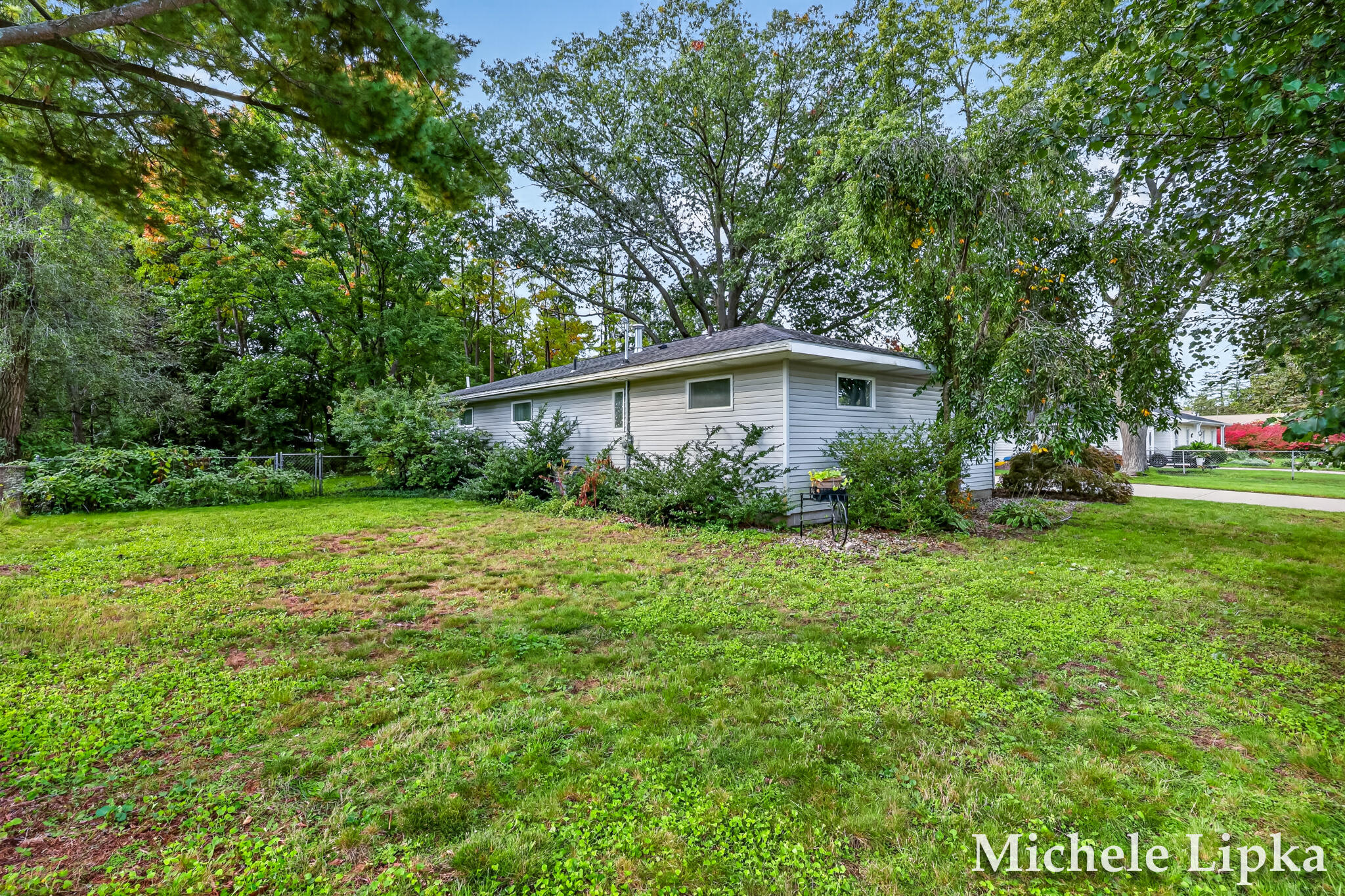 2567 Shettler Road Muskegon, MI 49444 - Photo 35 of 38 Side of Home