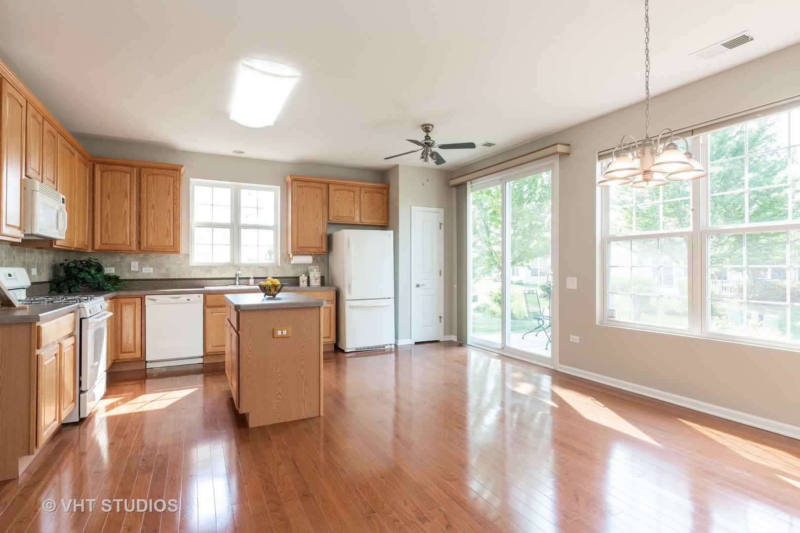 2811 Beacon Point Circle Elgin, IL 60124 - Photo 11 of 42