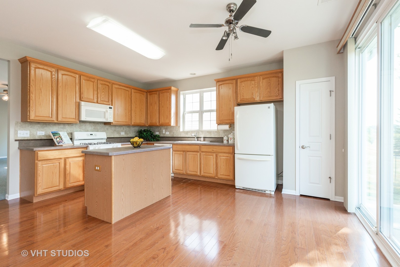 2811 Beacon Point Circle Elgin, IL 60124 - Photo 15 of 42