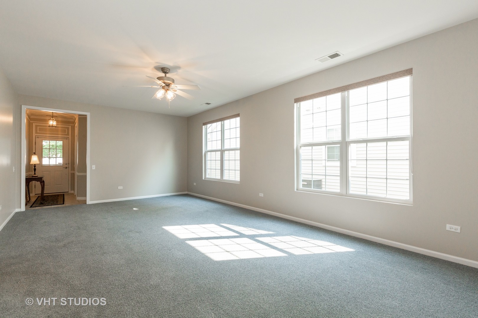 2811 Beacon Point Circle Elgin, IL 60124 - Photo 9 of 42