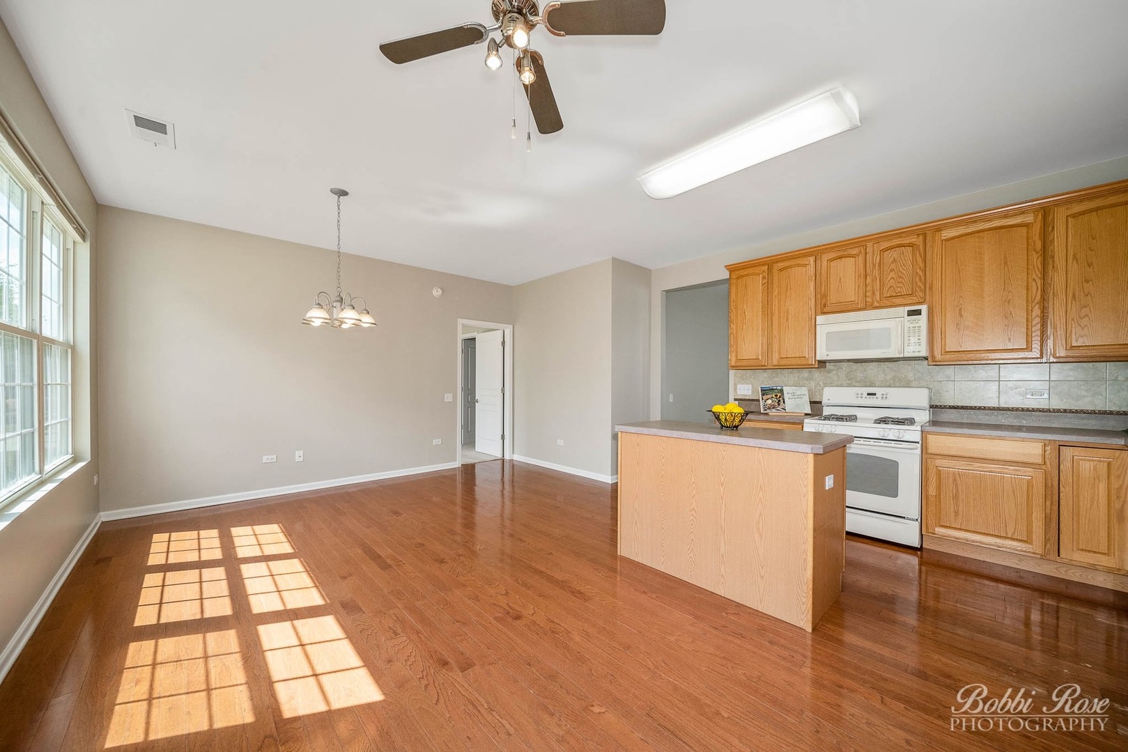 2811 Beacon Point Circle Elgin, IL 60124 - Photo 10 of 42