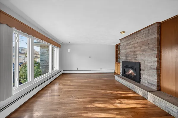 $454,900 | 12 Hazard Street, Coventry, RI 02816