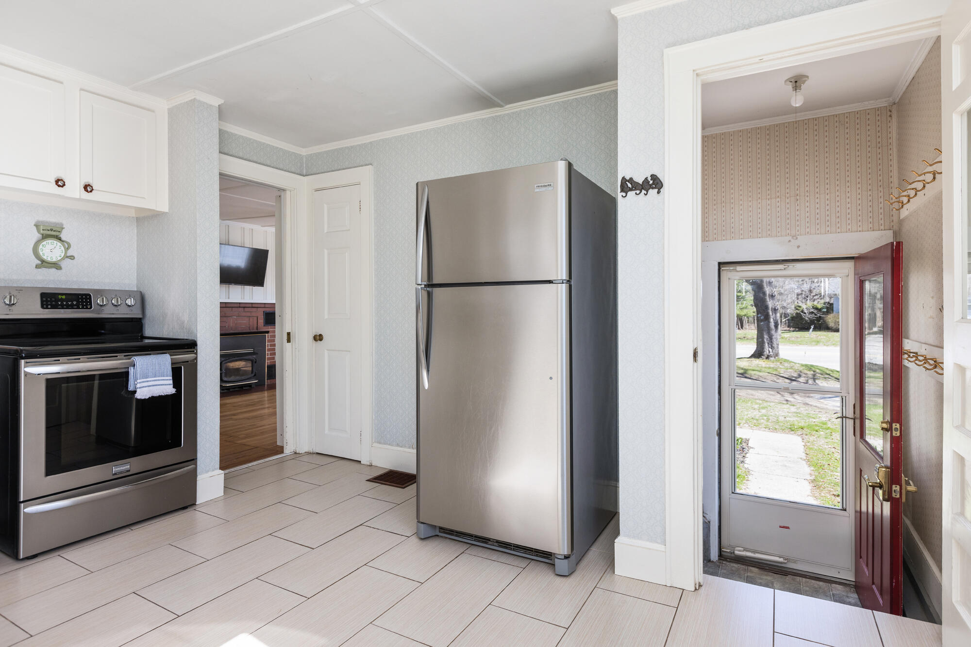 33 Pine Point Road Scarborough, ME 04074 - Photo 10 of 30 Kitchen-5