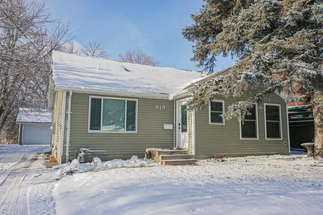 $199,000 | 619 2nd Street Northeast, Glenwood, MN 56334