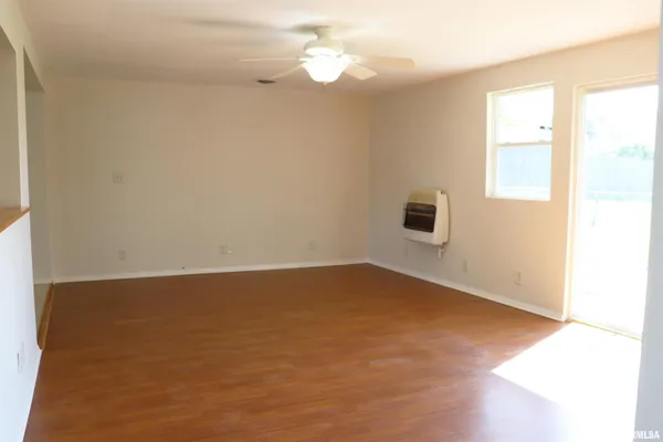 $169,900 | 204 Grant Road, Marquette Heights, IL 61554