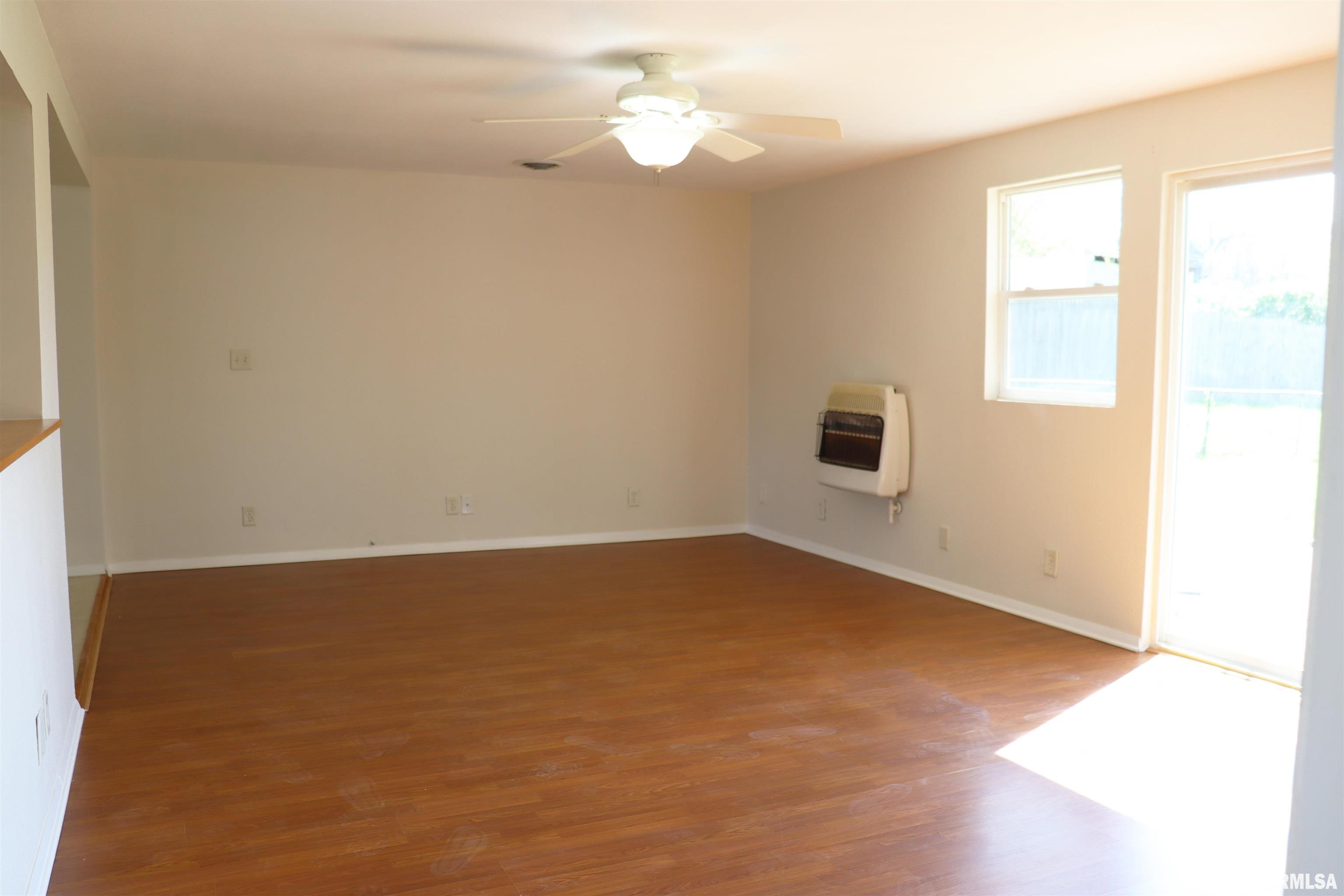 204 Grant Road Marquette Heights, IL 61554 - Photo 15 of 38