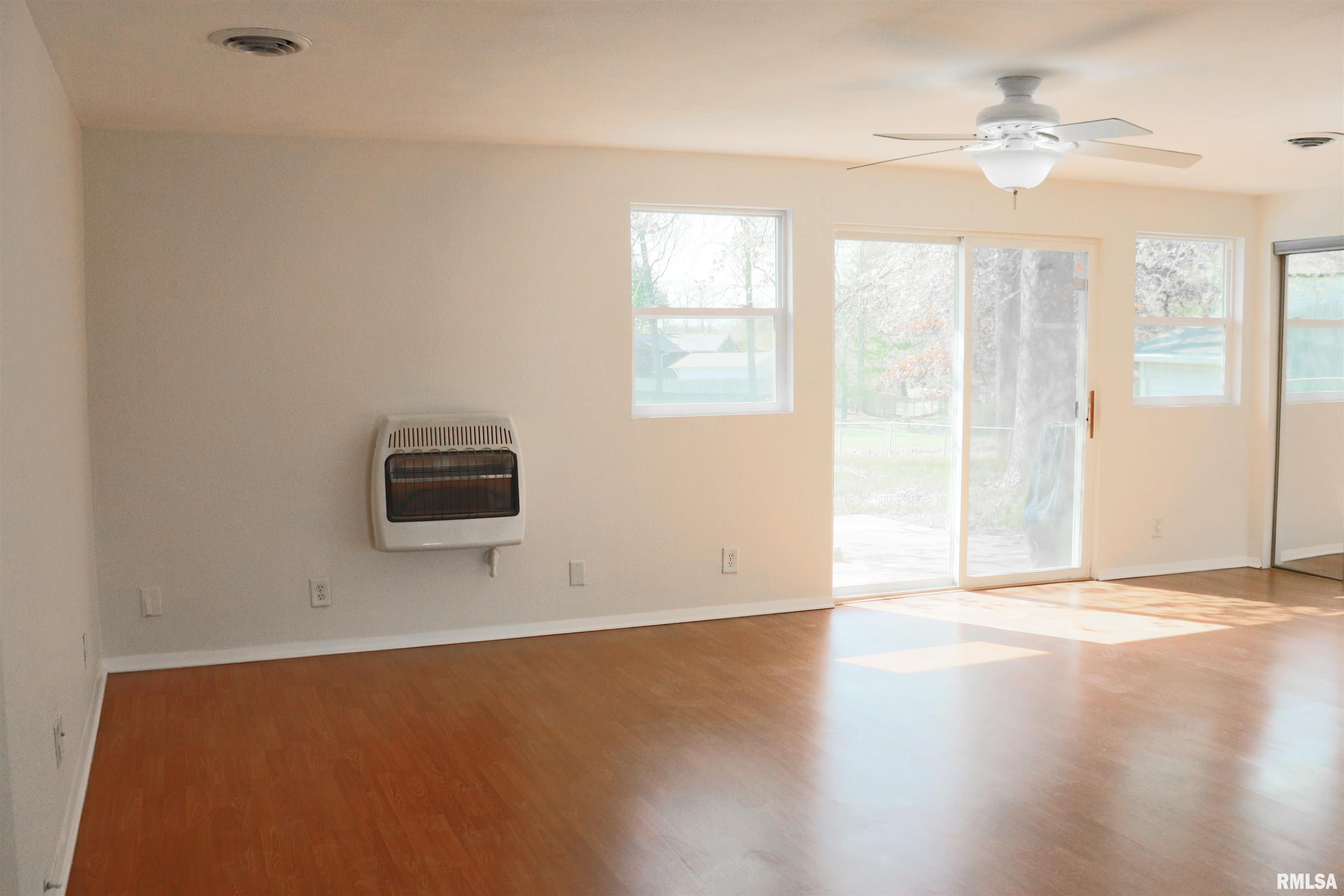 204 Grant Road Marquette Heights, IL 61554 - Photo 16 of 38