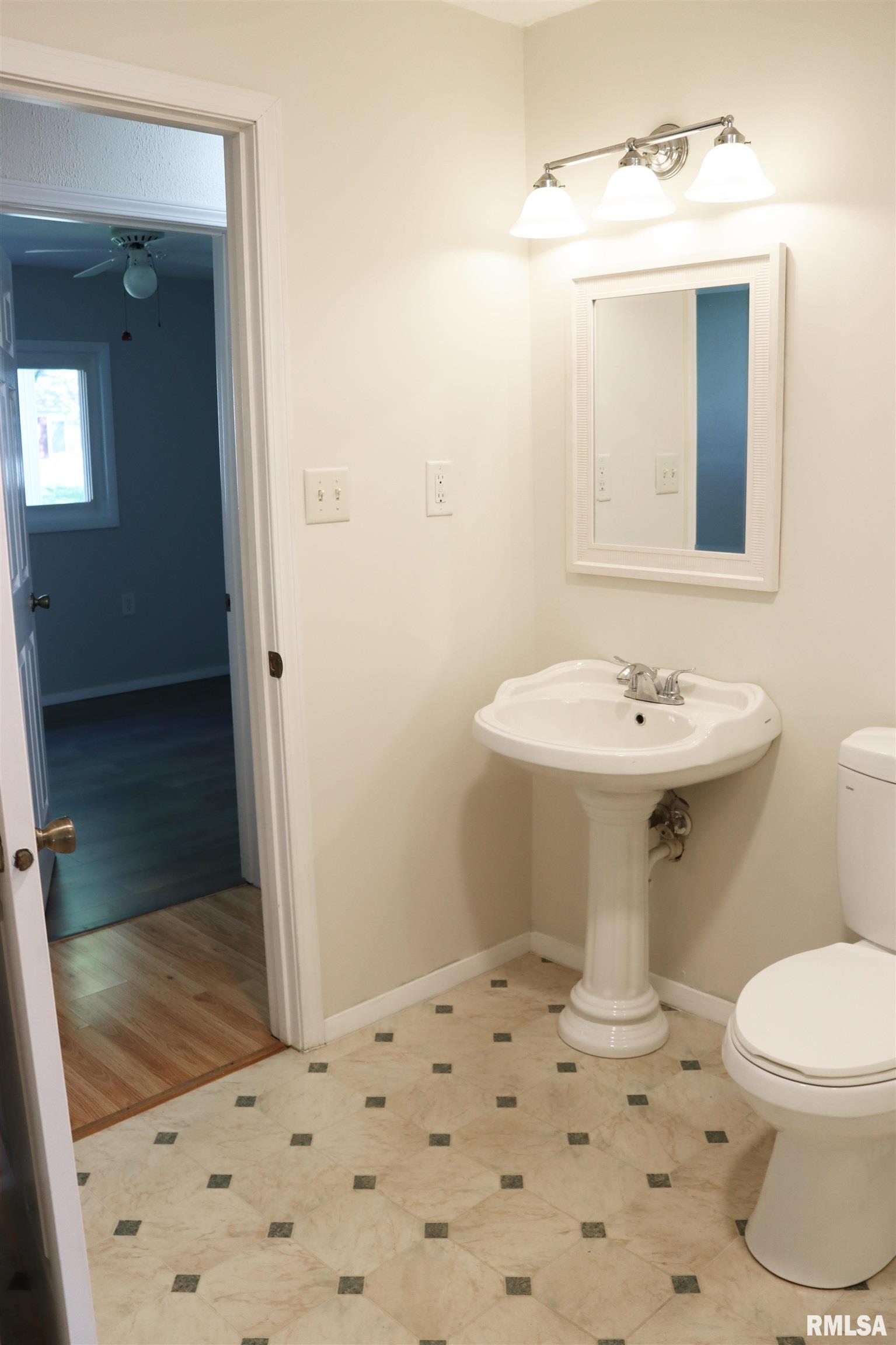 204 Grant Road Marquette Heights, IL 61554 - Photo 22 of 38