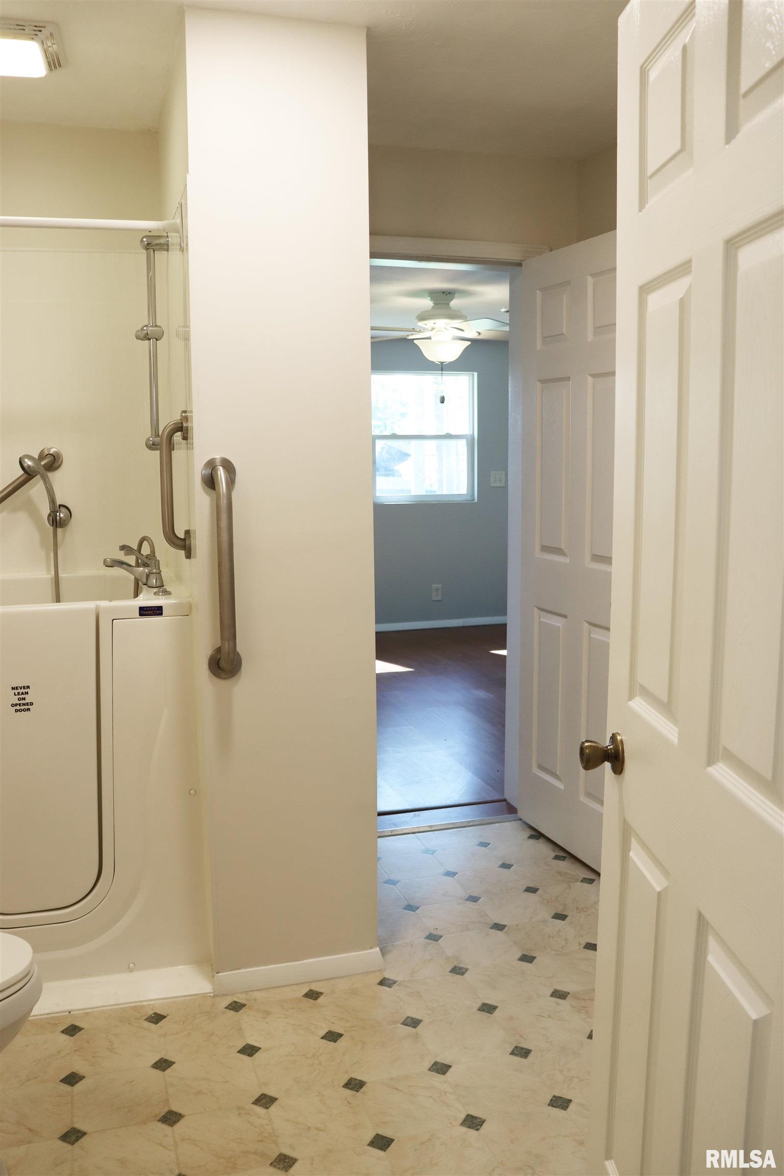 204 Grant Road Marquette Heights, IL 61554 - Photo 25 of 38