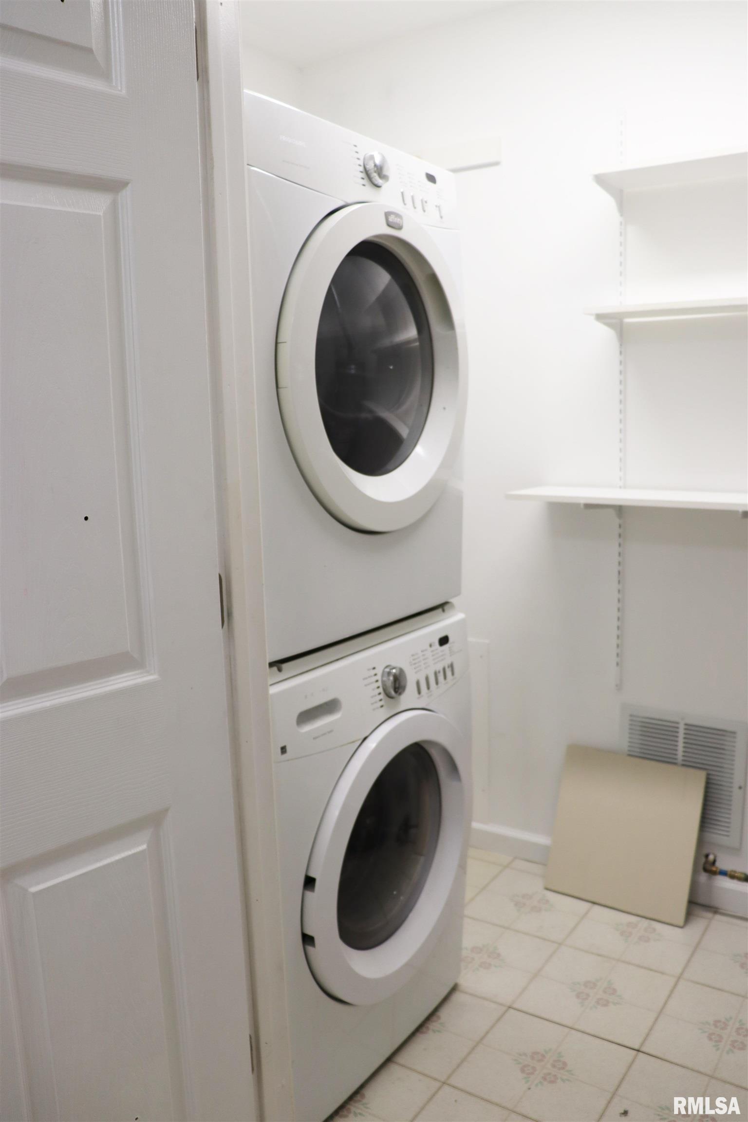 204 Grant Road Marquette Heights, IL 61554 - Photo 34 of 38