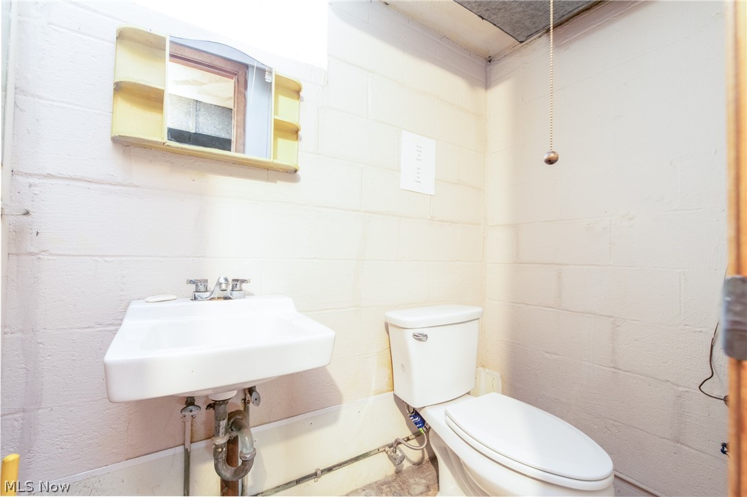 13507 Cedar Road Cleveland, OH 44118 - Photo 25 of 29