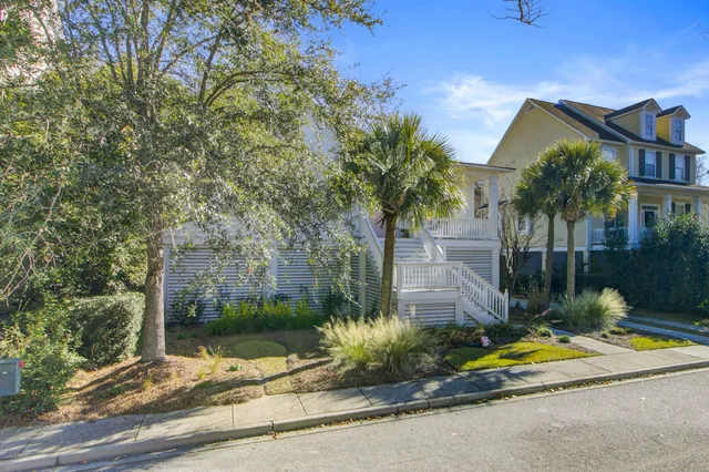 $1,550,000 | 704 Netherton Court, Daniel Island, SC 29492