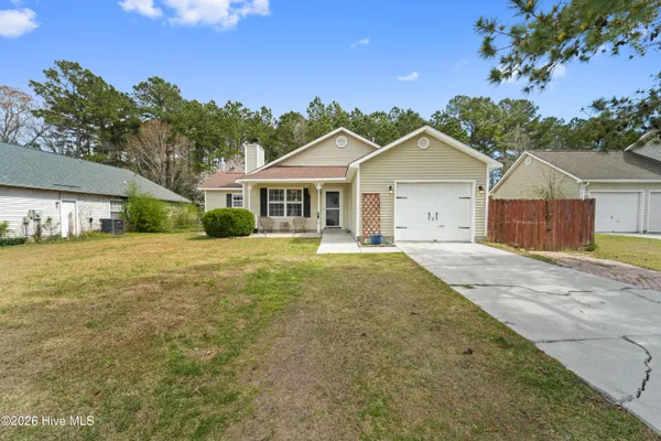 $279,900 | 342 Palamino Trail, Jacksonville, NC 28546
