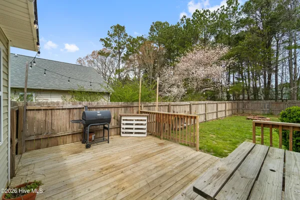 $279,900 | 342 Palamino Trail, Jacksonville, NC 28546