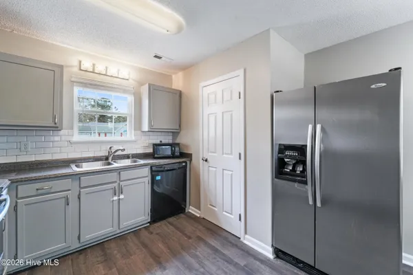 $279,900 | 342 Palamino Trail, Jacksonville, NC 28546