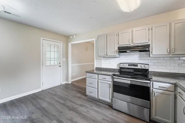 $279,900 | 342 Palamino Trail, Jacksonville, NC 28546