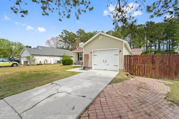 $279,900 | 342 Palamino Trail, Jacksonville, NC 28546