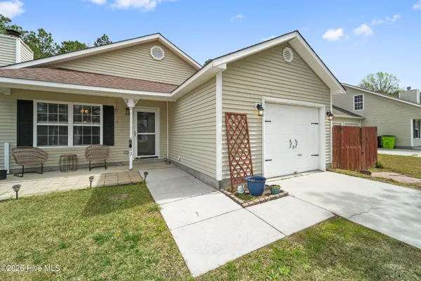 $279,900 | 342 Palamino Trail, Jacksonville, NC 28546