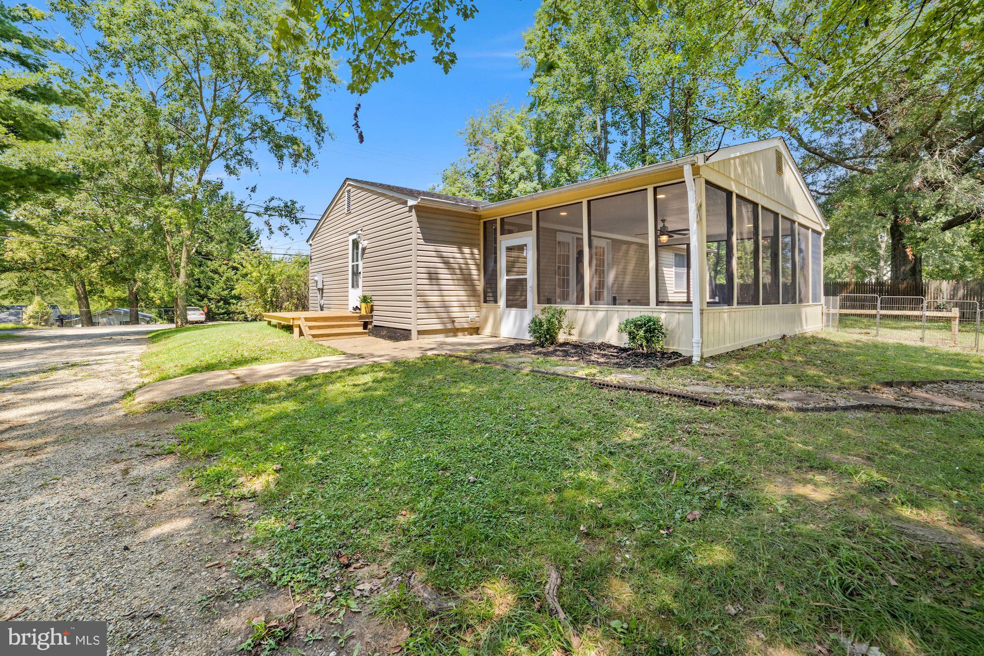 9033 Dumhart Road Laurel, MD 20723 - Photo 3 of 35 Gallery Image 3