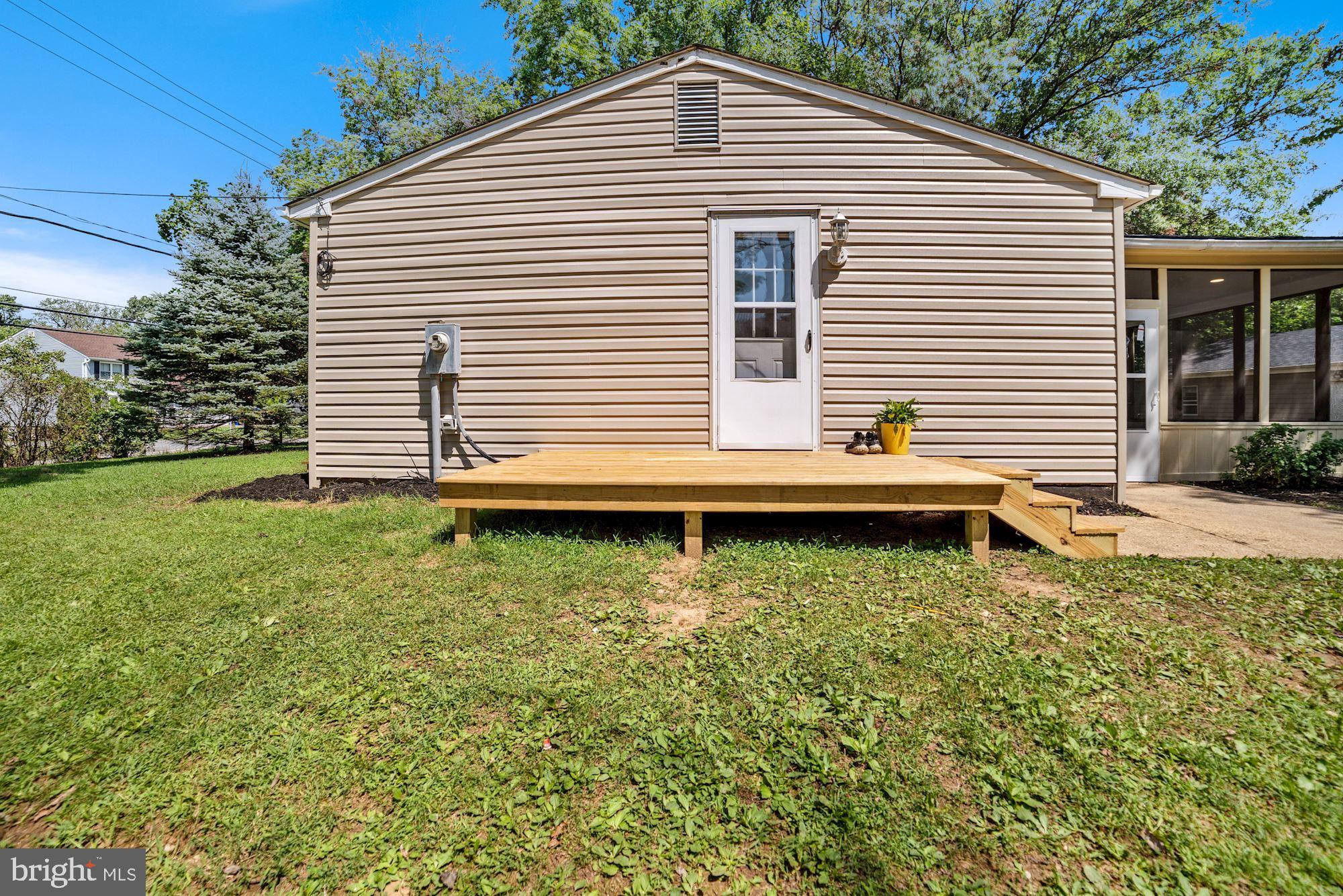 9033 Dumhart Road Laurel, MD 20723 - Photo 5 of 35 Gallery Image 5