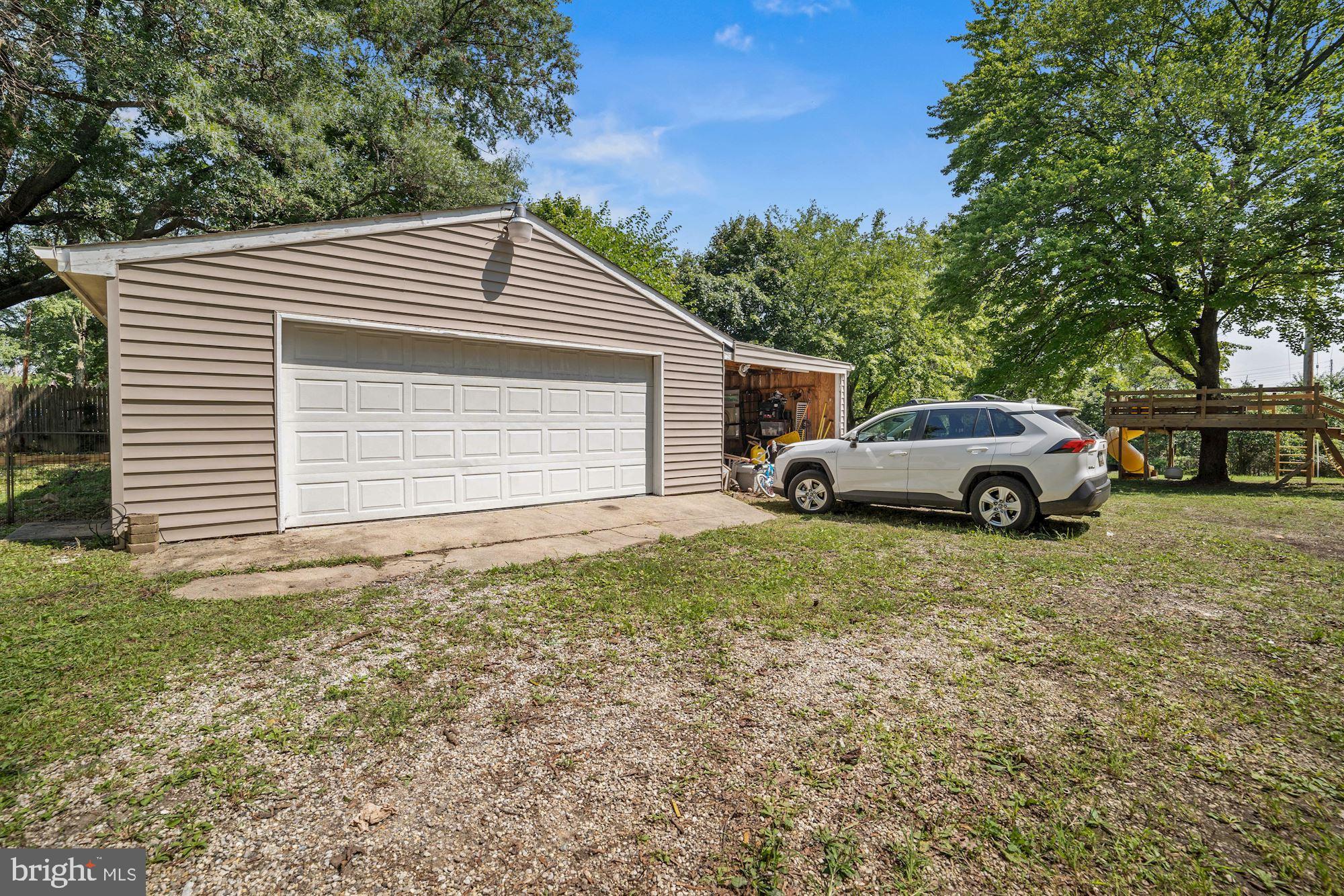 9033 Dumhart Road Laurel, MD 20723 - Photo 8 of 35 Gallery Image 8