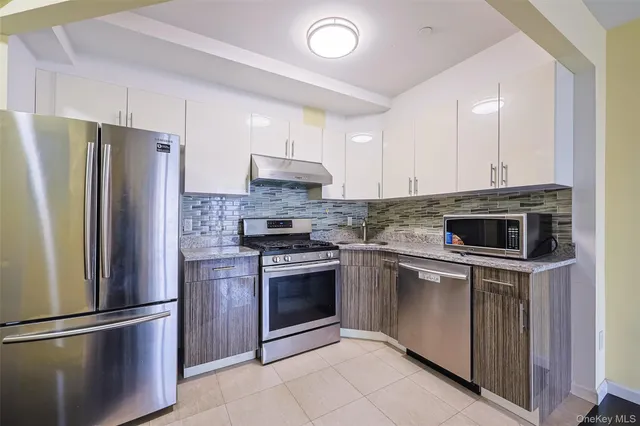 $2,550 | 138-12 Northern Boulevard, Unit 7F | Downtown Flushing