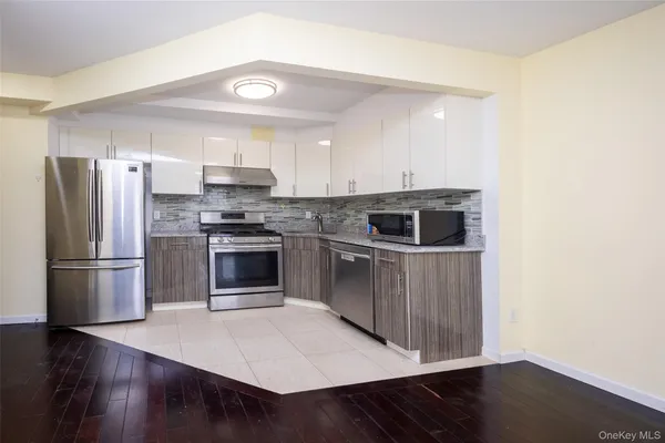 $2,550 | 138-12 Northern Boulevard, Unit 7F | Downtown Flushing