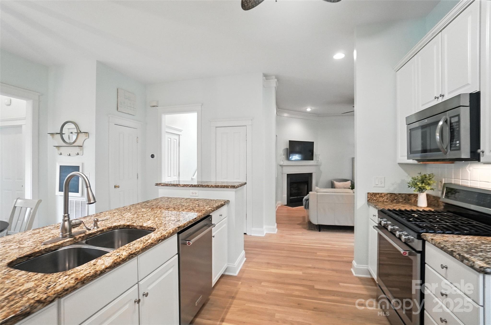 1379 Barnett Woods Fort Mill, SC 29708 - Photo 18 of 48 Gallery Image 18