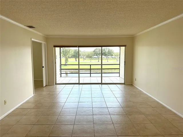 $1,750 | 7050 Fairway Bend Lane, Unit 266, Sarasota, FL 34243