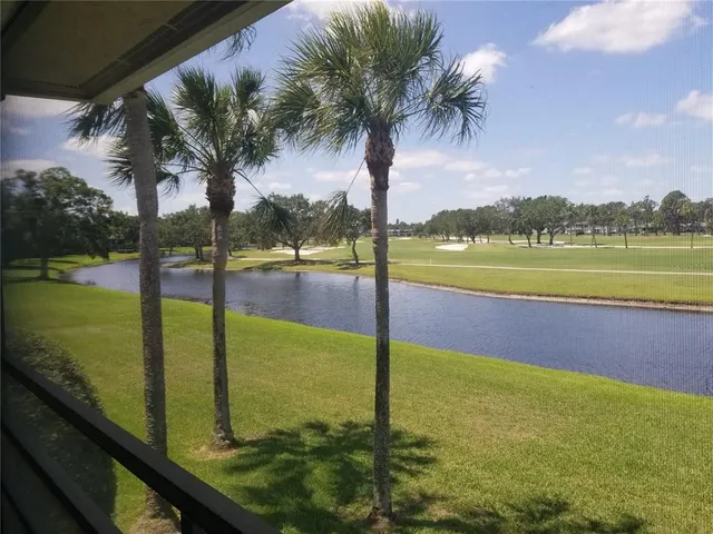 $1,750 | 7050 Fairway Bend Lane, Unit 266, Sarasota, FL 34243