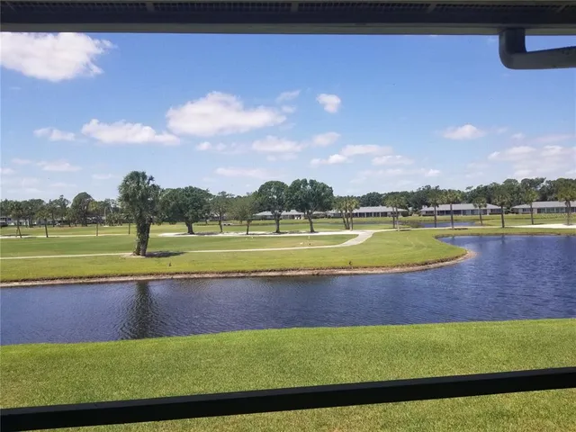 $1,750 | 7050 Fairway Bend Lane, Unit 266, Sarasota, FL 34243