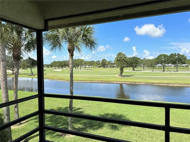 $1,750 | 7050 Fairway Bend Lane, Unit 266, Sarasota, FL 34243
