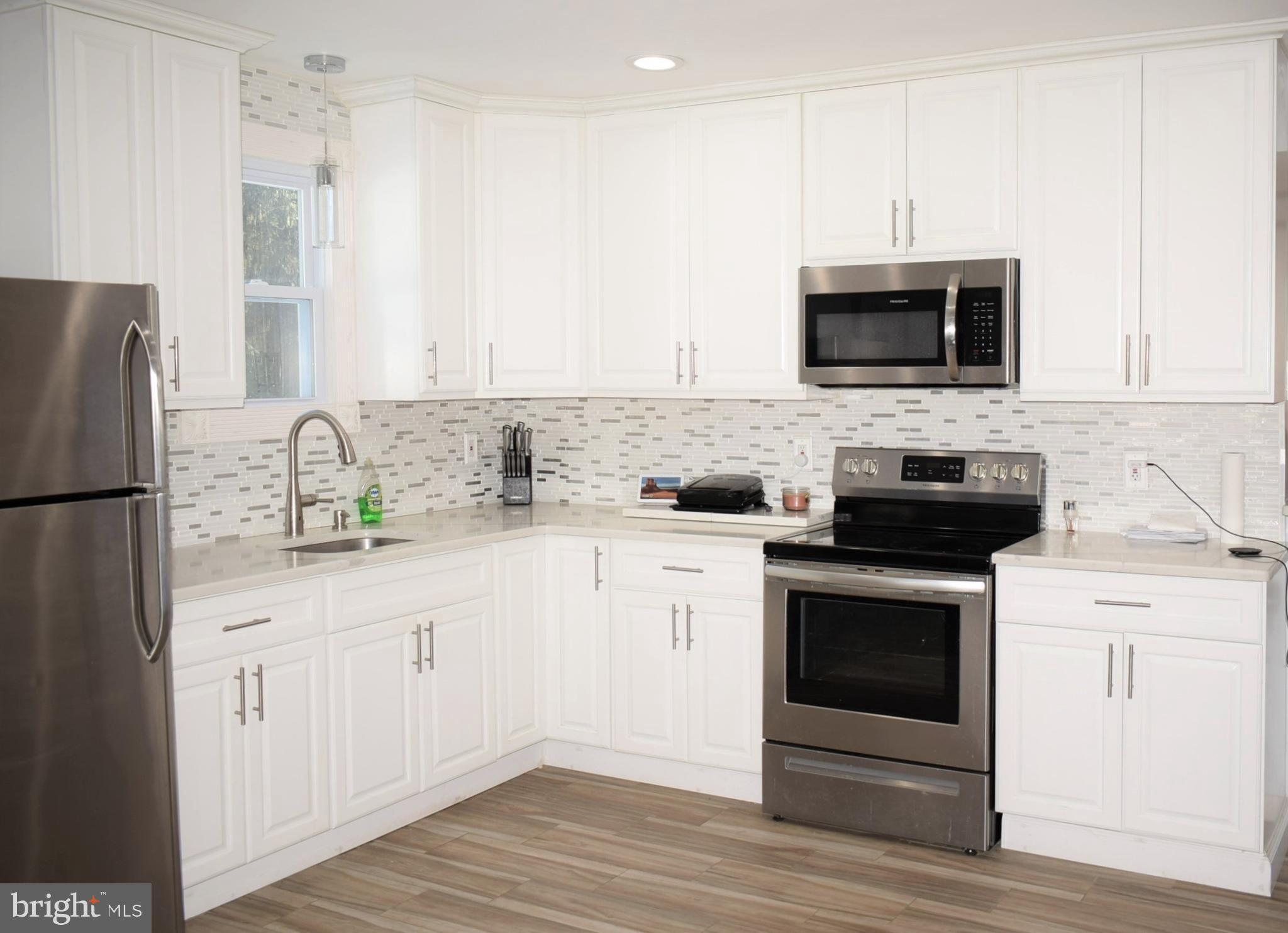 22 Sheffield Road East Windsor, NJ 08520 - Photo 8 of 35 Gallery Image 8