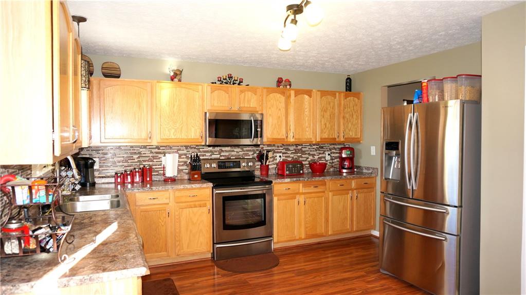 1257 Summer Ridge Lane Brownsburg, IN 46112 - Photo 8 of 24 Gallery Image 8