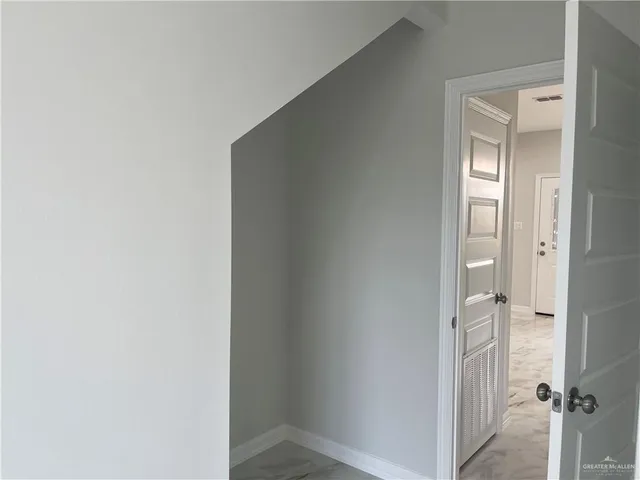 $1,775 | 5515 North Crown Point, Pharr, TX 78577