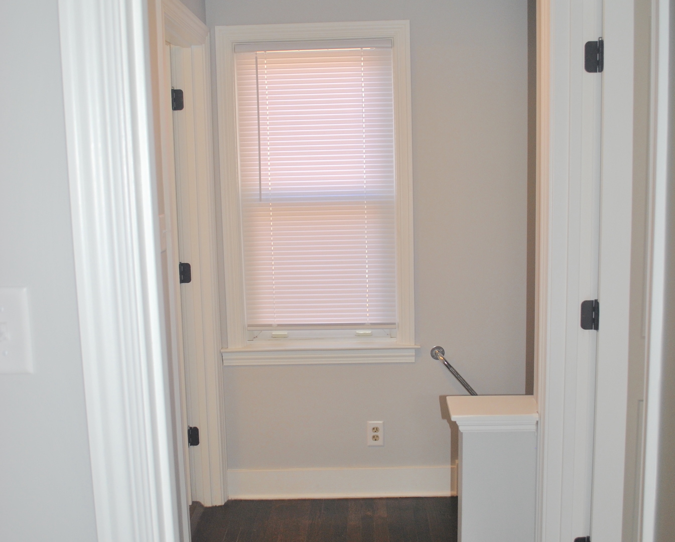 10052 South Green Street Chicago, IL 60643 - Photo 14 of 22 a bathroom with a bathtub and a window