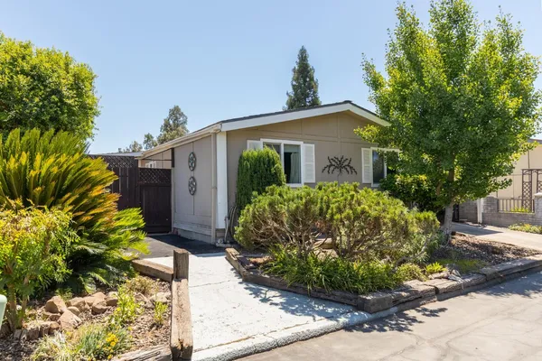 $171,500 | 8701 Highway 41, Unit 68, Fresno, CA 93720