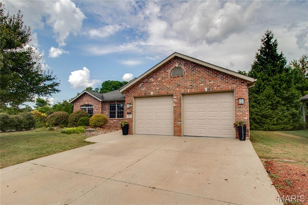 1502 Autumn Street Godfrey, IL 62035 - Photo 2 of 52