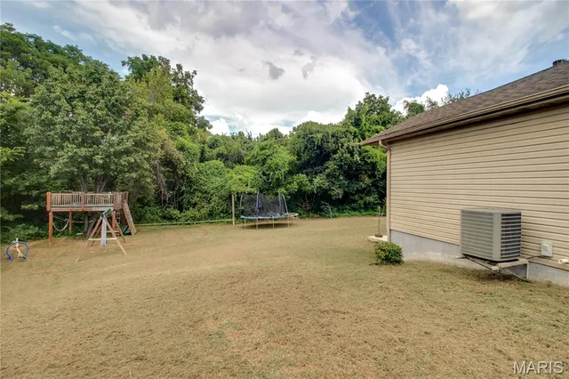 $400,000 | 1502 Autumn Street, Godfrey, IL 62035