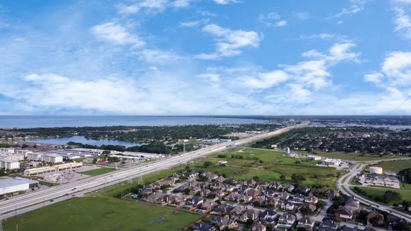 $2,700 | 2630 Lakeway Drive, Seabrook, TX 77586