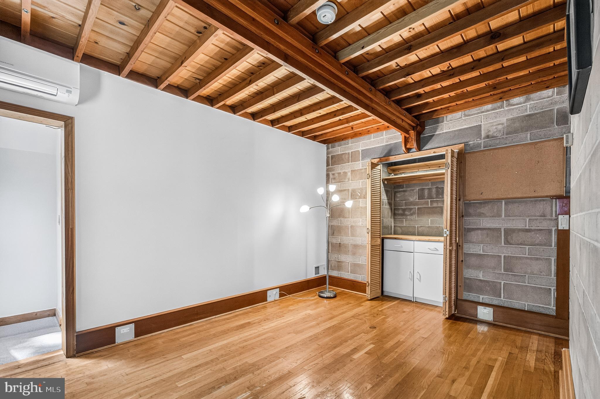 10817 Cross School Road Reston, VA 20191 - Photo 36 of 89 Sibling Bedroom 2