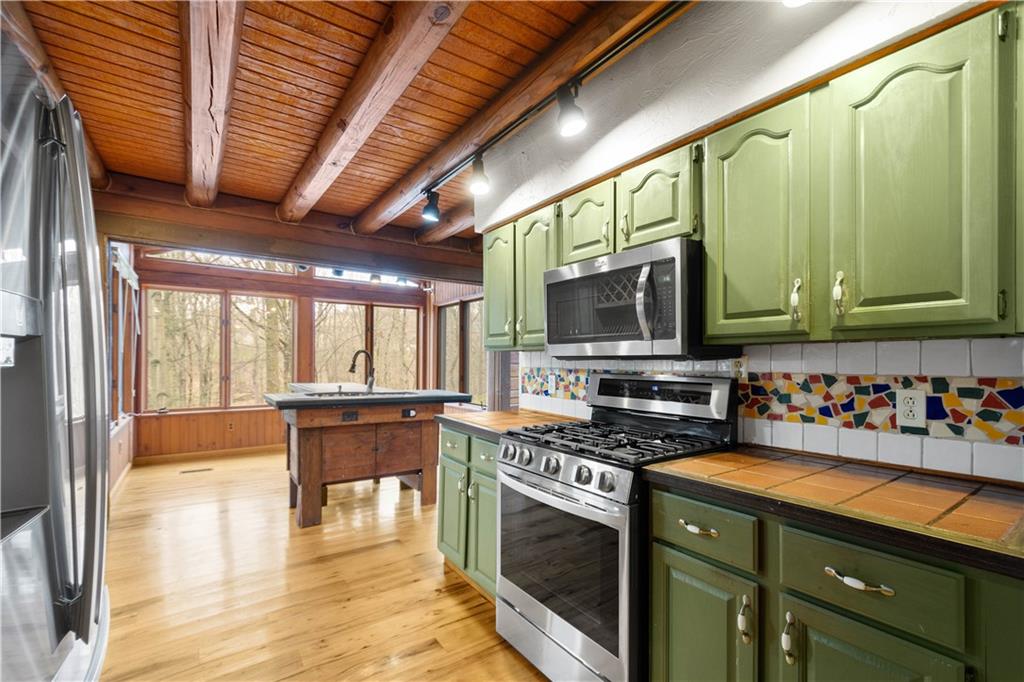 189 Reichold Road Wexford, PA 15090 - Photo 9 of 44 Gallery Image 9