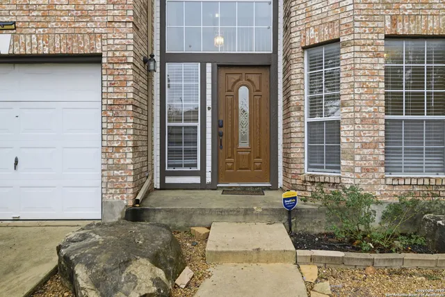 $2,700 | 7442 Tall Cedar, San Antonio, TX 78249