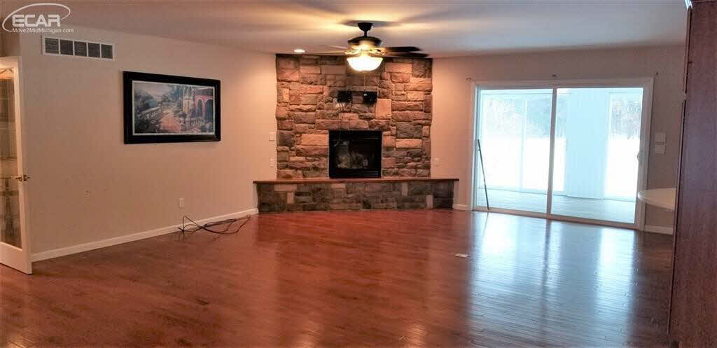 11154 North Webster Road Clio, MI 48420 - Photo 12 of 46