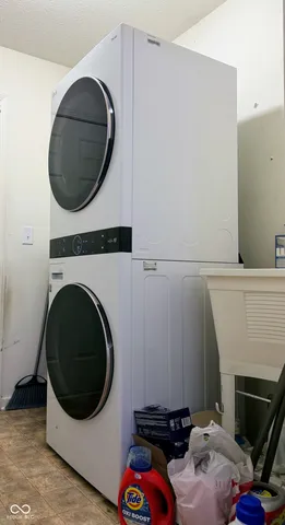 $455,000 | 1197 Chapman Drive, Greenfield, IN 46140